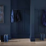 Flur gestrichen in Farrow & Ball Hague Blue 30