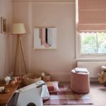 Kinderzimmer gestrichen in Farrow & Ball Setting Plaster 231